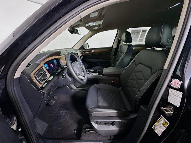 used 2025 Volkswagen Atlas car, priced at $32,847