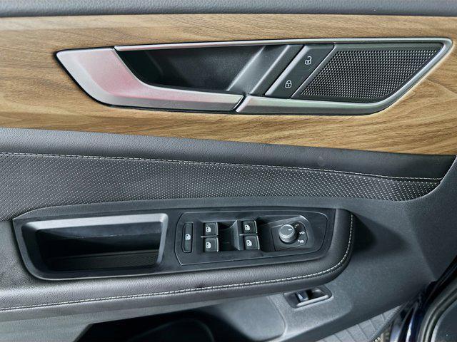 used 2025 Volkswagen Atlas car, priced at $32,847