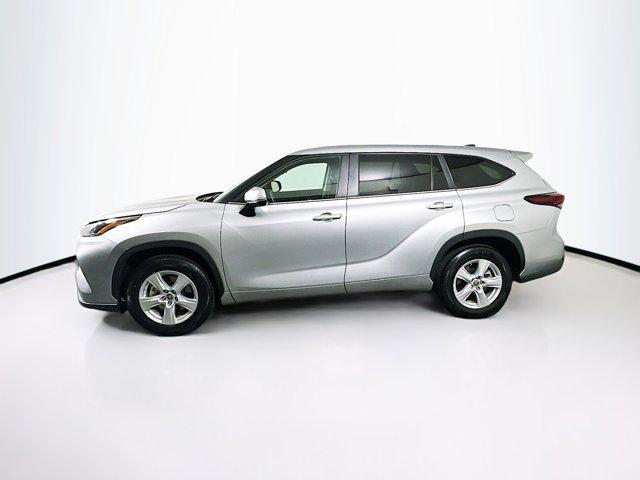 used 2024 Toyota Highlander car, priced at $33,999