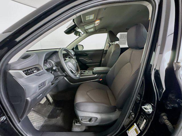 used 2023 Toyota Highlander car, priced at $31,999