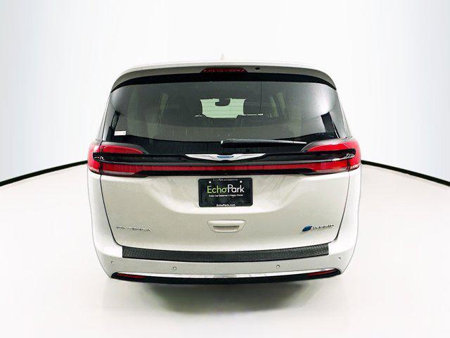 used 2021 Chrysler Pacifica Hybrid car, priced at $28,789