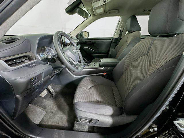 used 2024 Toyota Highlander car, priced at $34,289