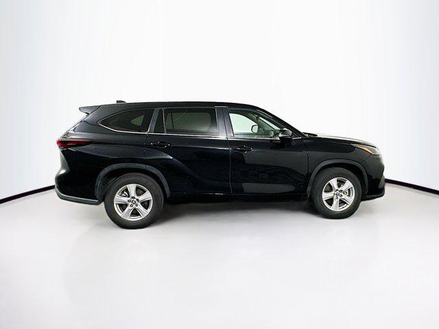 used 2024 Toyota Highlander car, priced at $34,289