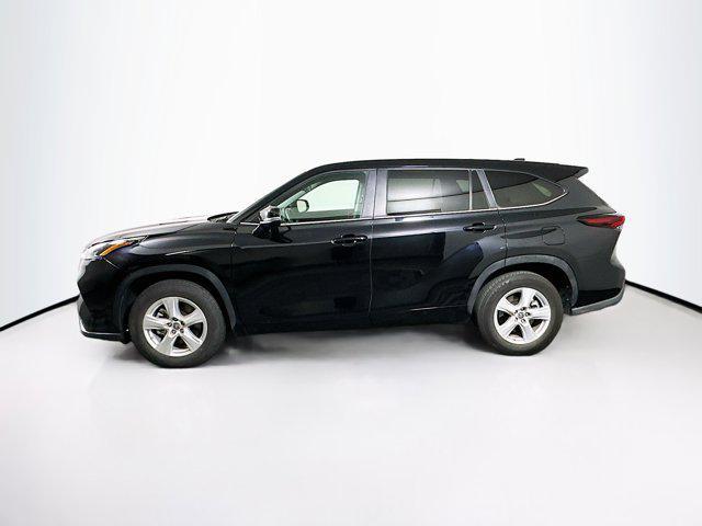 used 2024 Toyota Highlander car, priced at $34,289