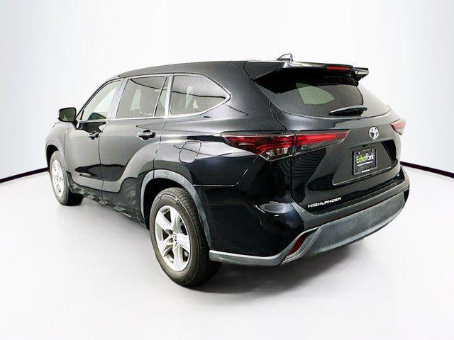 used 2024 Toyota Highlander car, priced at $34,289