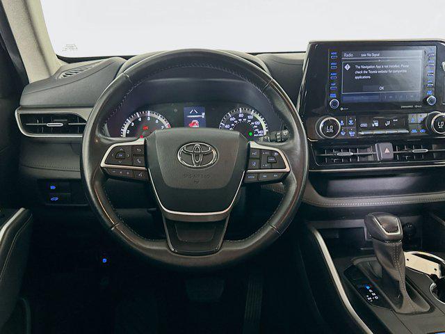 used 2022 Toyota Highlander car, priced at $28,347