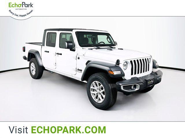 used 2023 Jeep Gladiator car, priced at $28,589