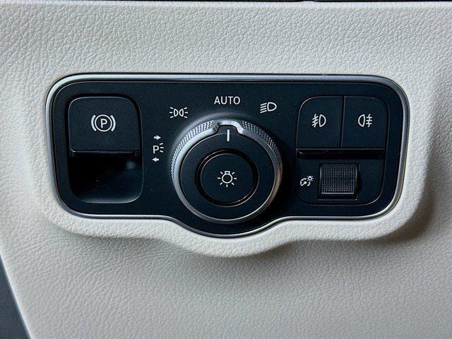 used 2025 Mercedes-Benz GLA 250 car, priced at $32,997