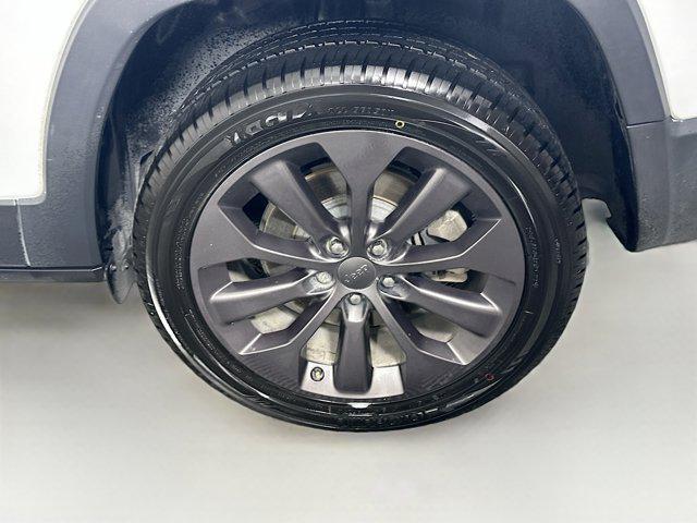 used 2021 Jeep Cherokee car, priced at $18,247