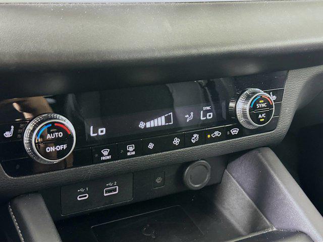 used 2024 Mitsubishi Outlander car, priced at $23,287