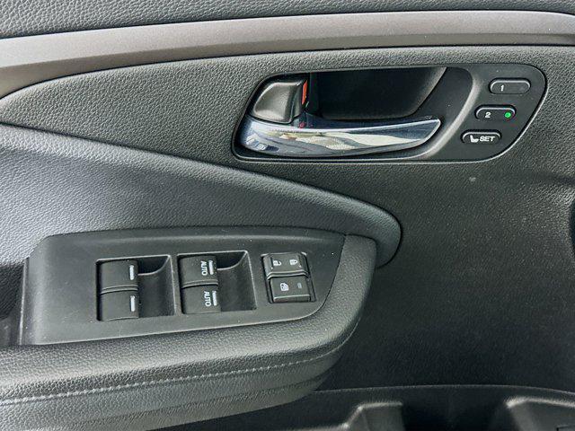 used 2021 Honda Pilot car, priced at $23,847