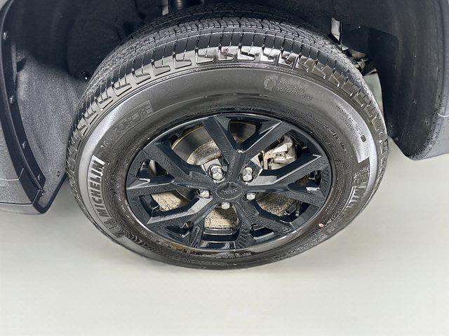 used 2024 Jeep Grand Cherokee car, priced at $30,247