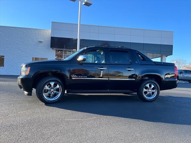 used 2013 Chevrolet Avalanche car, priced at $20,824