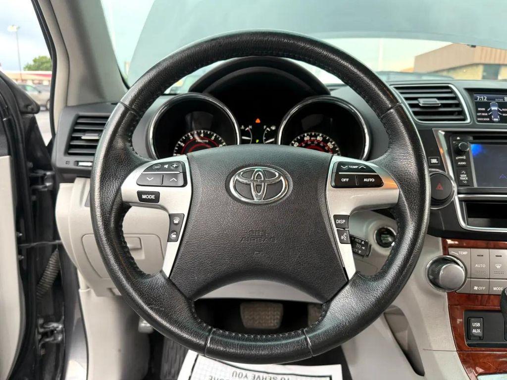 used 2013 Toyota Highlander car, priced at $15,999