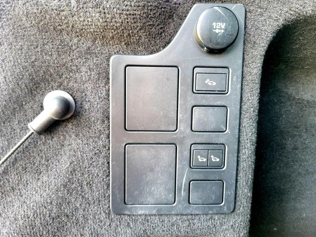 used 2018 Land Rover Discovery car, priced at $15,999