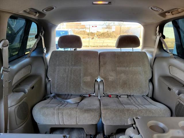 used 1999 Toyota Sienna car, priced at $3,999