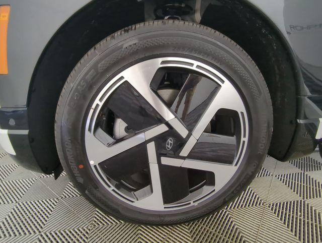 new 2026 Hyundai IONIQ 9 car, priced at $69,061