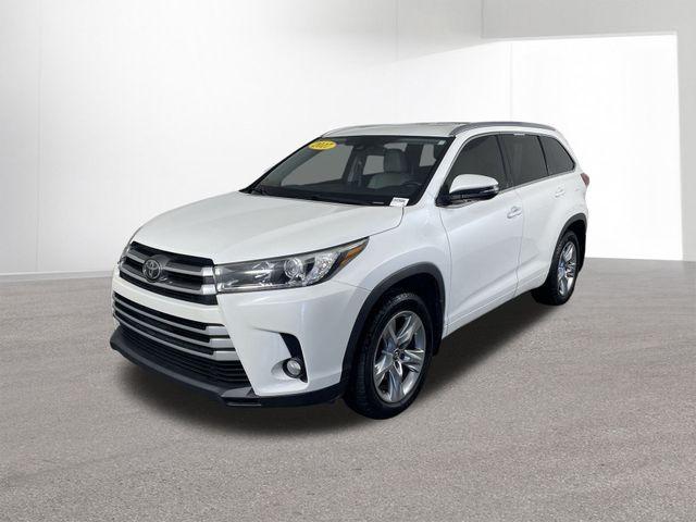 used 2017 Toyota Highlander car, priced at $19,798