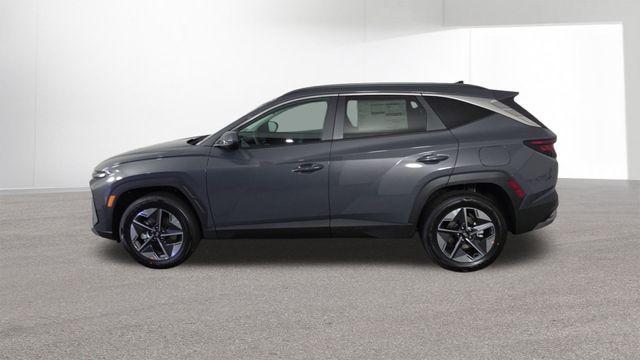 new 2026 Hyundai TUCSON Hybrid car, priced at $32,121