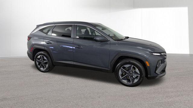 new 2026 Hyundai TUCSON Hybrid car, priced at $32,121