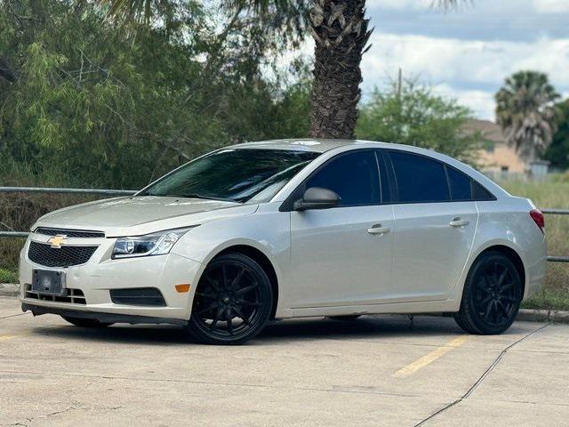 used 2014 Chevrolet Cruze car, priced at $7,999