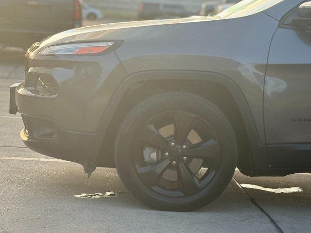 used 2018 Jeep Cherokee car, priced at $14,995