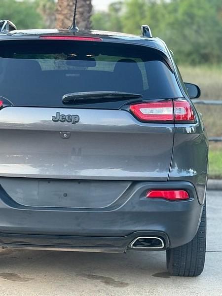 used 2018 Jeep Cherokee car, priced at $14,995