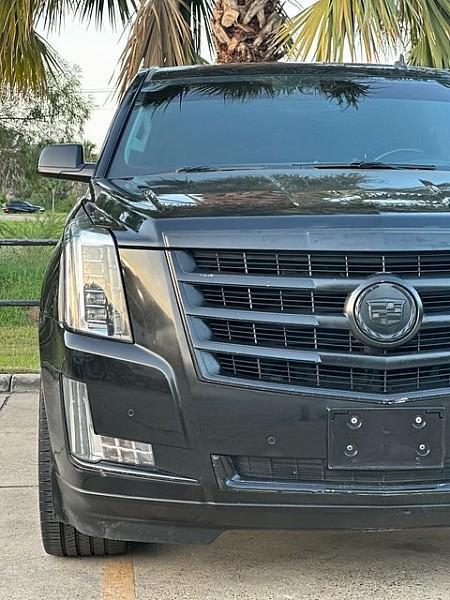 used 2015 Cadillac Escalade car, priced at $26,995