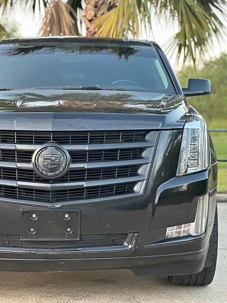 used 2015 Cadillac Escalade car, priced at $26,995