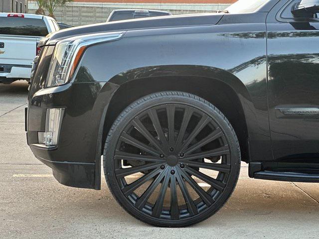 used 2015 Cadillac Escalade car, priced at $26,995