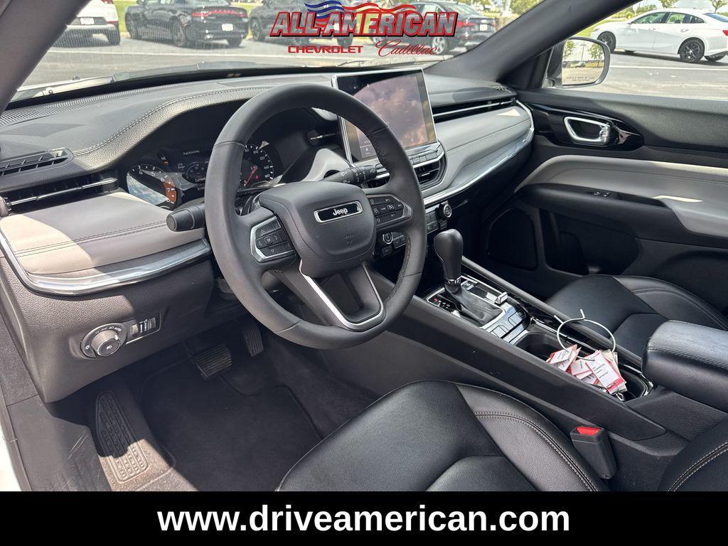 used 2024 Jeep Compass car, priced at $25,999