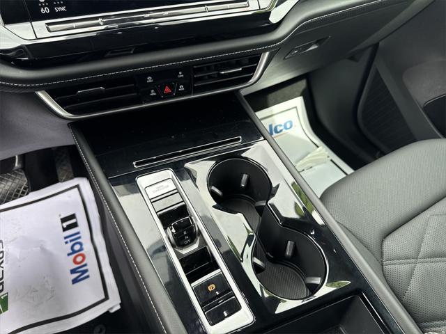 used 2024 Volkswagen Atlas car, priced at $33,682