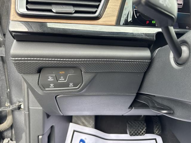used 2024 Volkswagen Atlas car, priced at $33,682