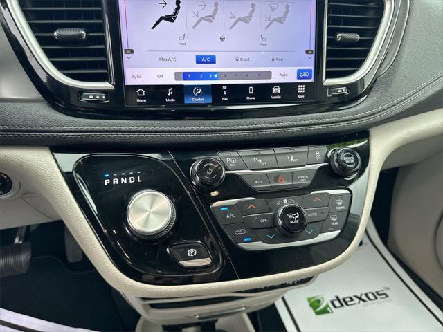 used 2021 Chrysler Pacifica Hybrid car, priced at $23,749