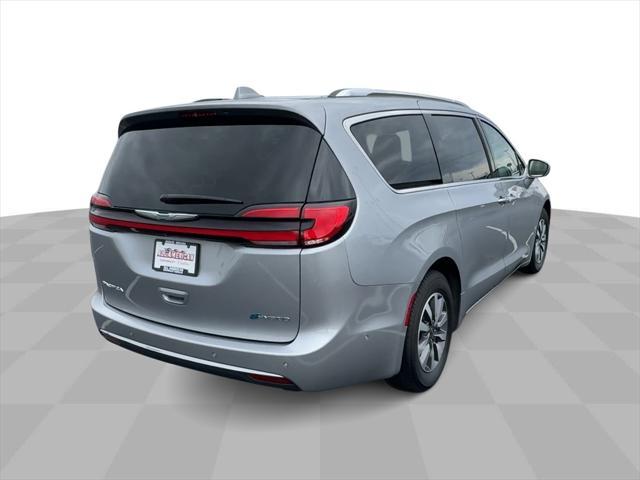 used 2021 Chrysler Pacifica Hybrid car, priced at $23,749
