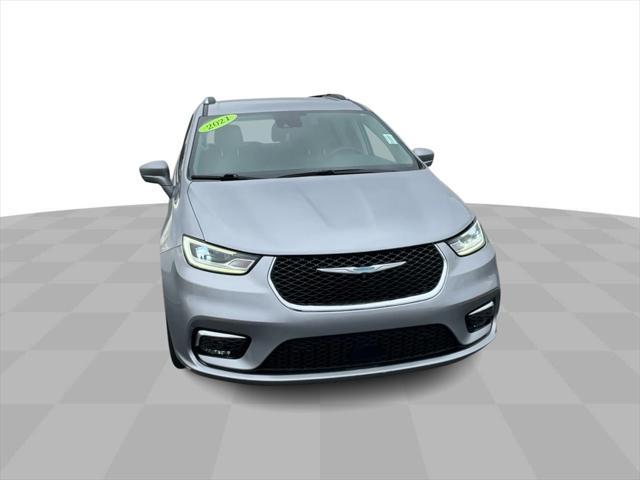 used 2021 Chrysler Pacifica Hybrid car, priced at $23,749