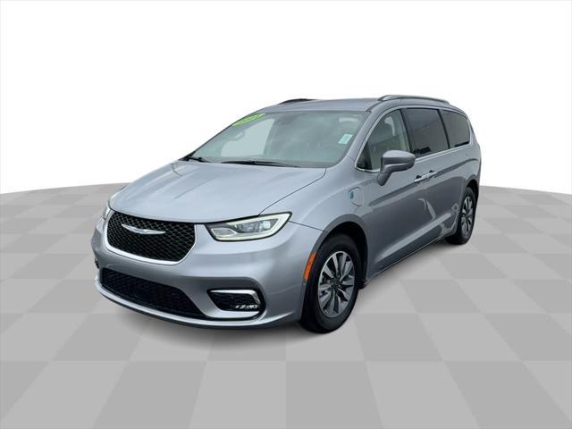 used 2021 Chrysler Pacifica Hybrid car, priced at $23,749