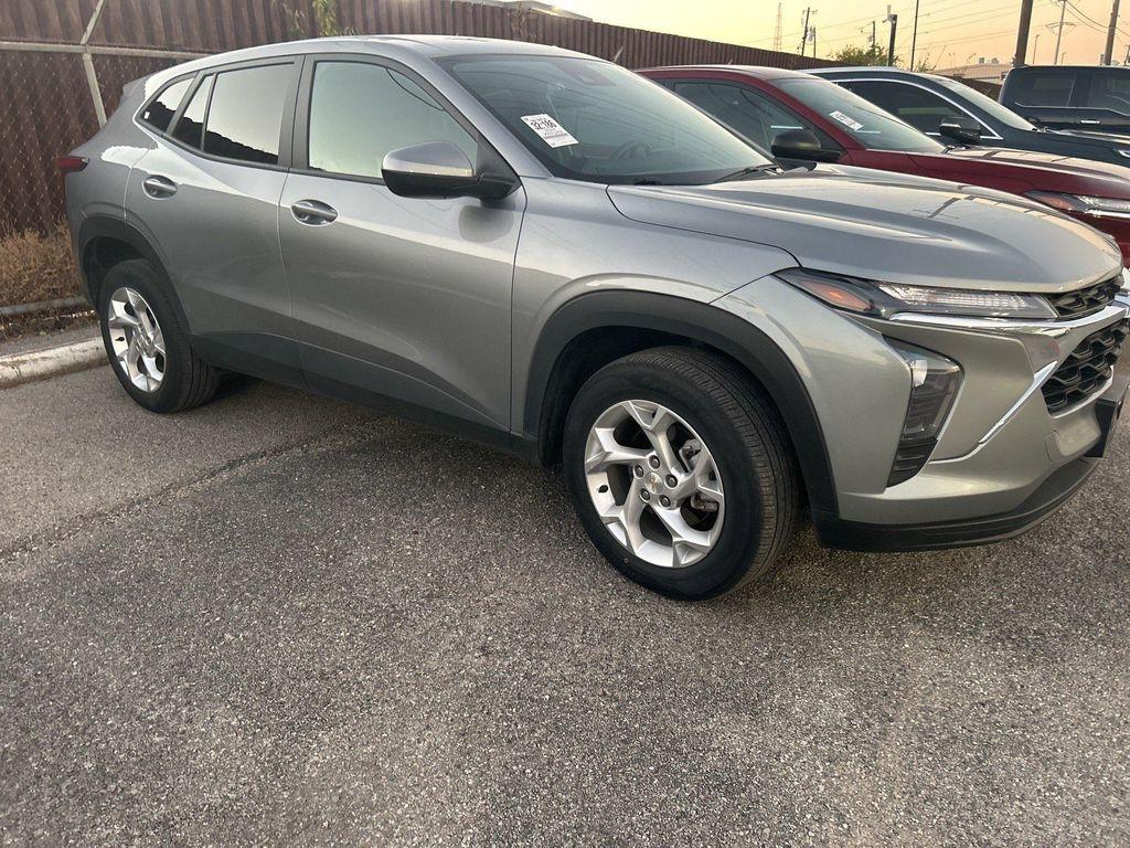 used 2024 Chevrolet Trax car, priced at $19,008