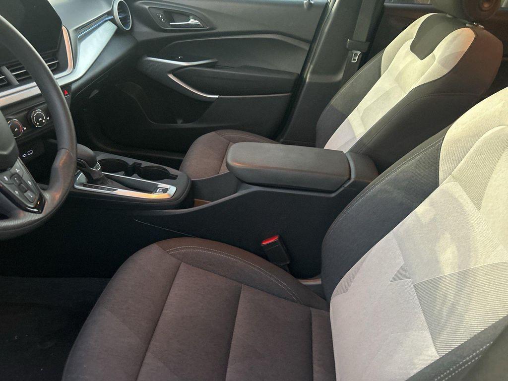 used 2024 Chevrolet Trax car, priced at $19,008