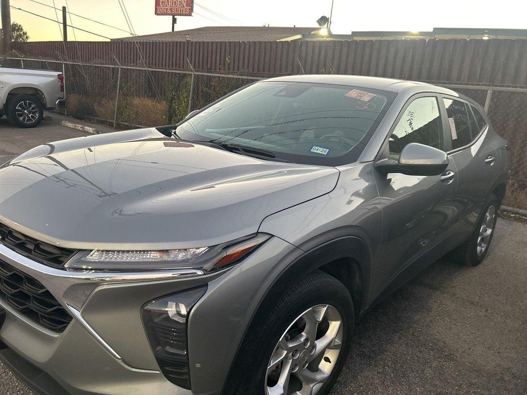 used 2024 Chevrolet Trax car, priced at $19,008