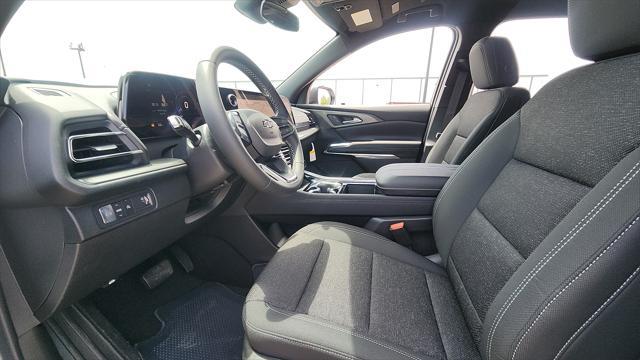 new 2025 Chevrolet Traverse car, priced at $44,000