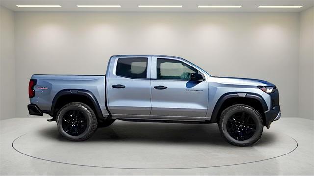 new 2024 Chevrolet Colorado car, priced at $37,000