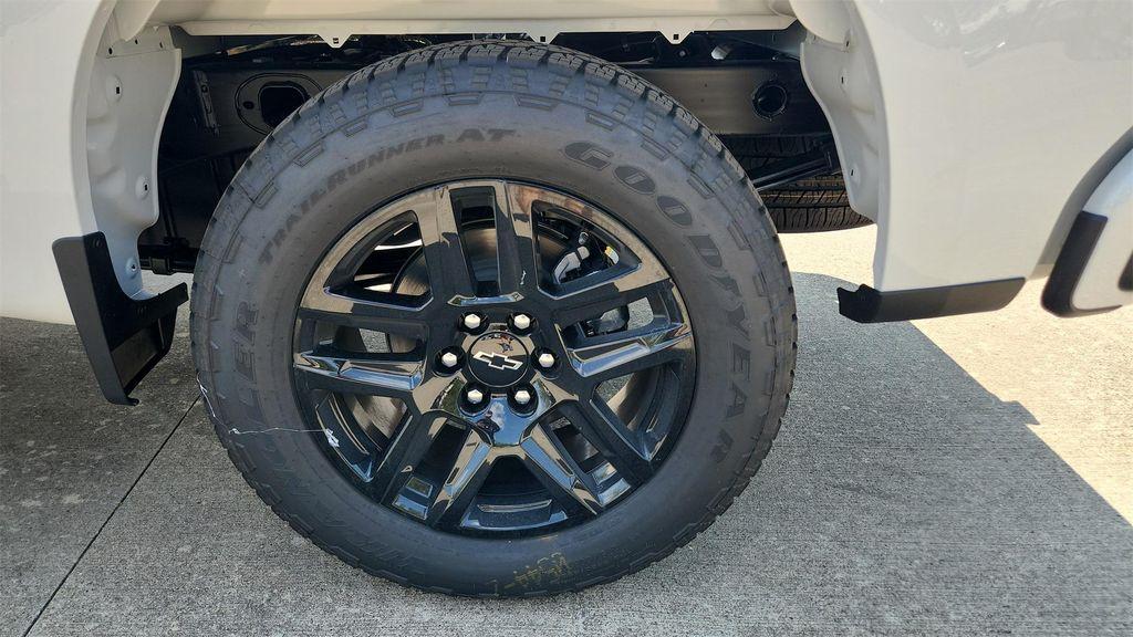 new 2026 Chevrolet Silverado 1500 car, priced at $44,250