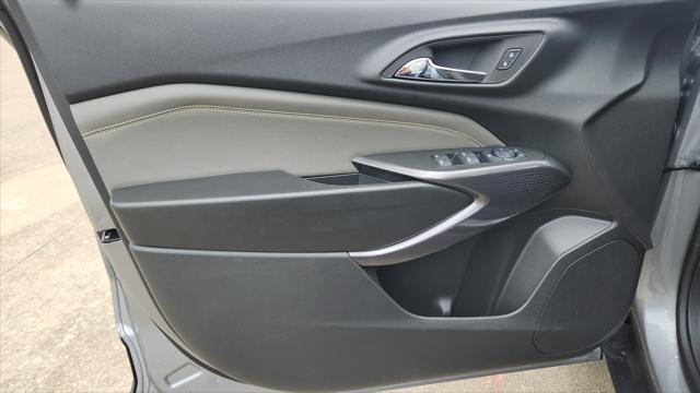 new 2025 Chevrolet Trax car, priced at $26,000