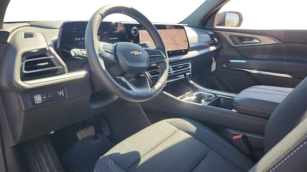 new 2026 Chevrolet Traverse car, priced at $43,500
