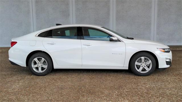 new 2025 Chevrolet Malibu car, priced at $25,000