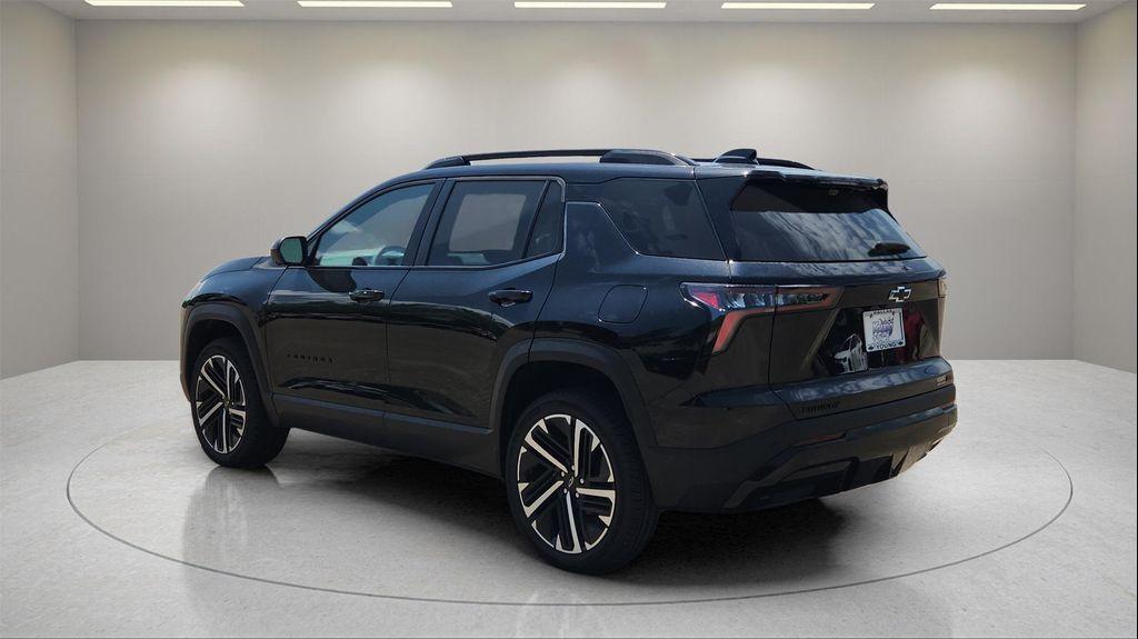 new 2026 Chevrolet Equinox car, priced at $32,000
