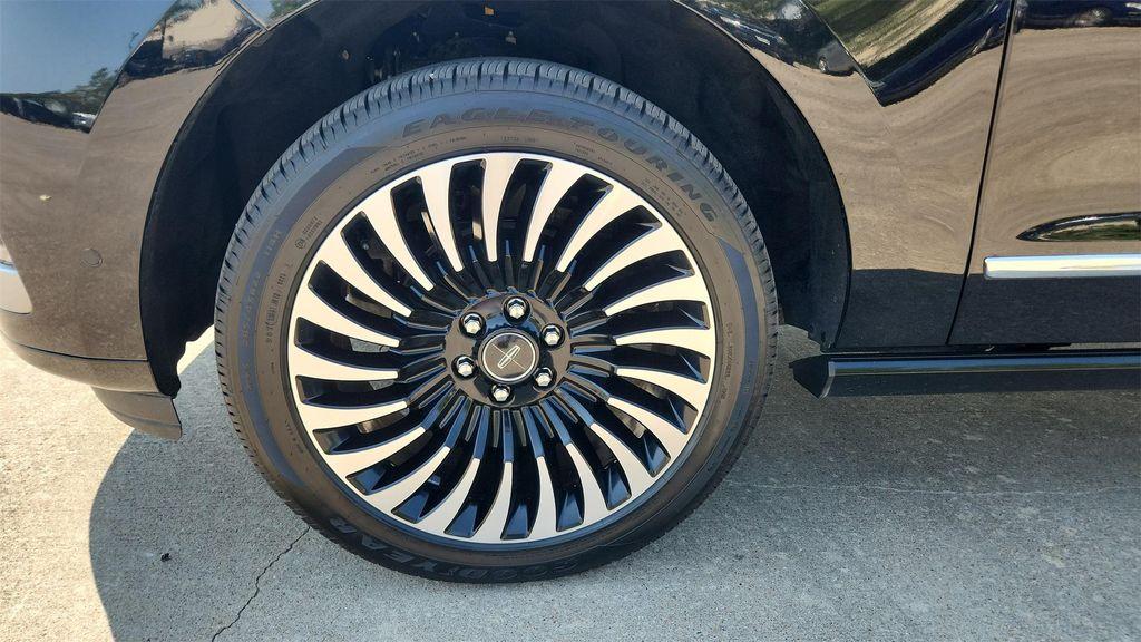 used 2023 Lincoln Navigator car, priced at $56,500