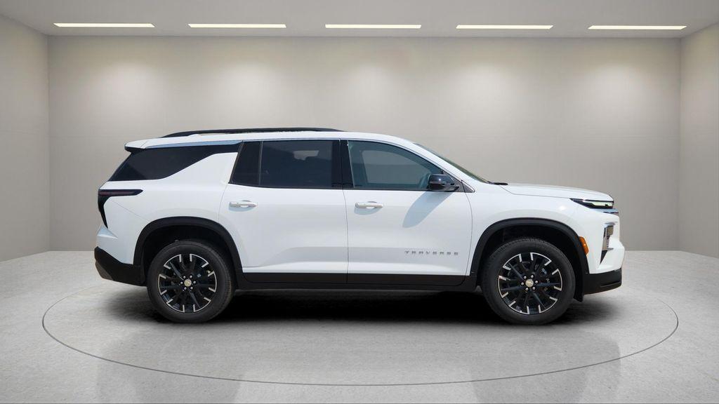 new 2026 Chevrolet Traverse car, priced at $43,000
