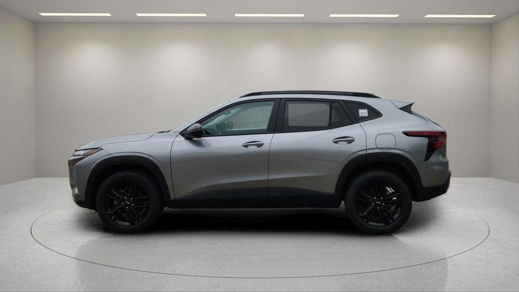 new 2025 Chevrolet Trax car, priced at $25,500